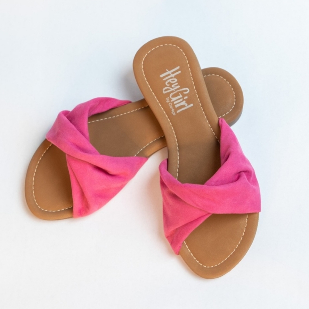 Corkys Lemonade size 9